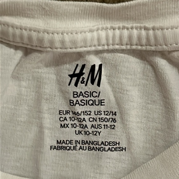 H&M Kids’ white T-shirt, size 10–12 - Picture 2 of 3